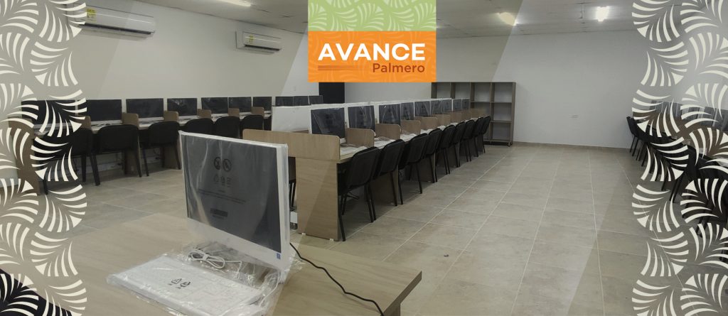 Hacienda La Gloria donó sala de informática a institución educativa en la Mata, Cesar