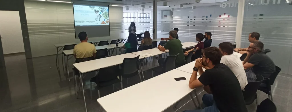 Cenipalma participó en seminario de investigación en España