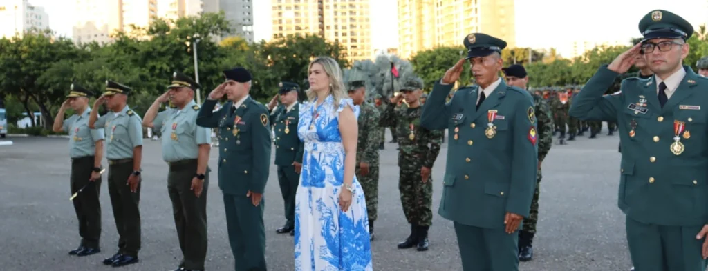 Patricia Díaz Hamburger, Gerente Regional de la Zona Norte, recibe medalla ‘Fe en la causa’ del Ejército Nacional