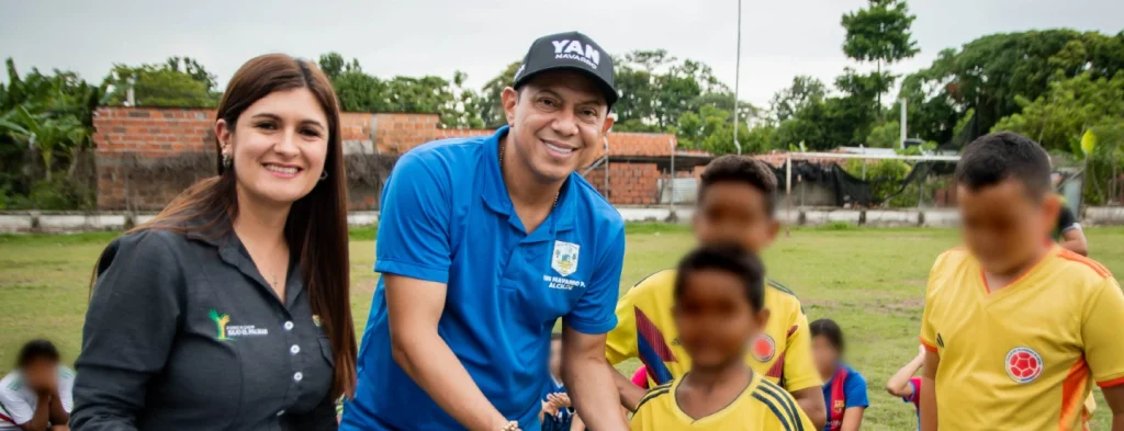 3. La Fundación Bajo el Palmar entregó uniformes a niños de Escuelas Deportivas en comunidades del sur del Cesar