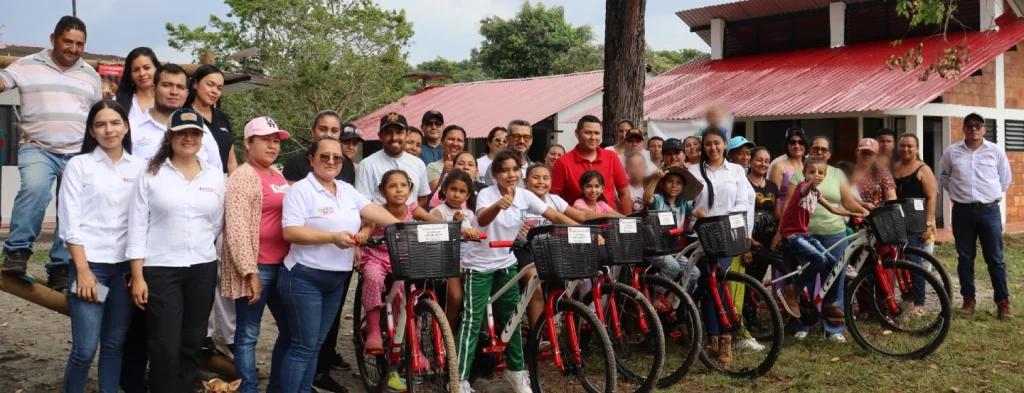 Empresas del sector palmero remodelaron centro educativo en Puerto Rico, Meta